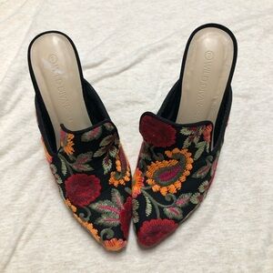 Wild Diva Lounge Embroidered Floral Heels size 7 Festival Wedding Guest Formal
